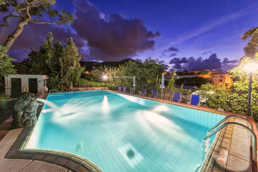 Hotel Vittoria Ischia Eksteriør bilde