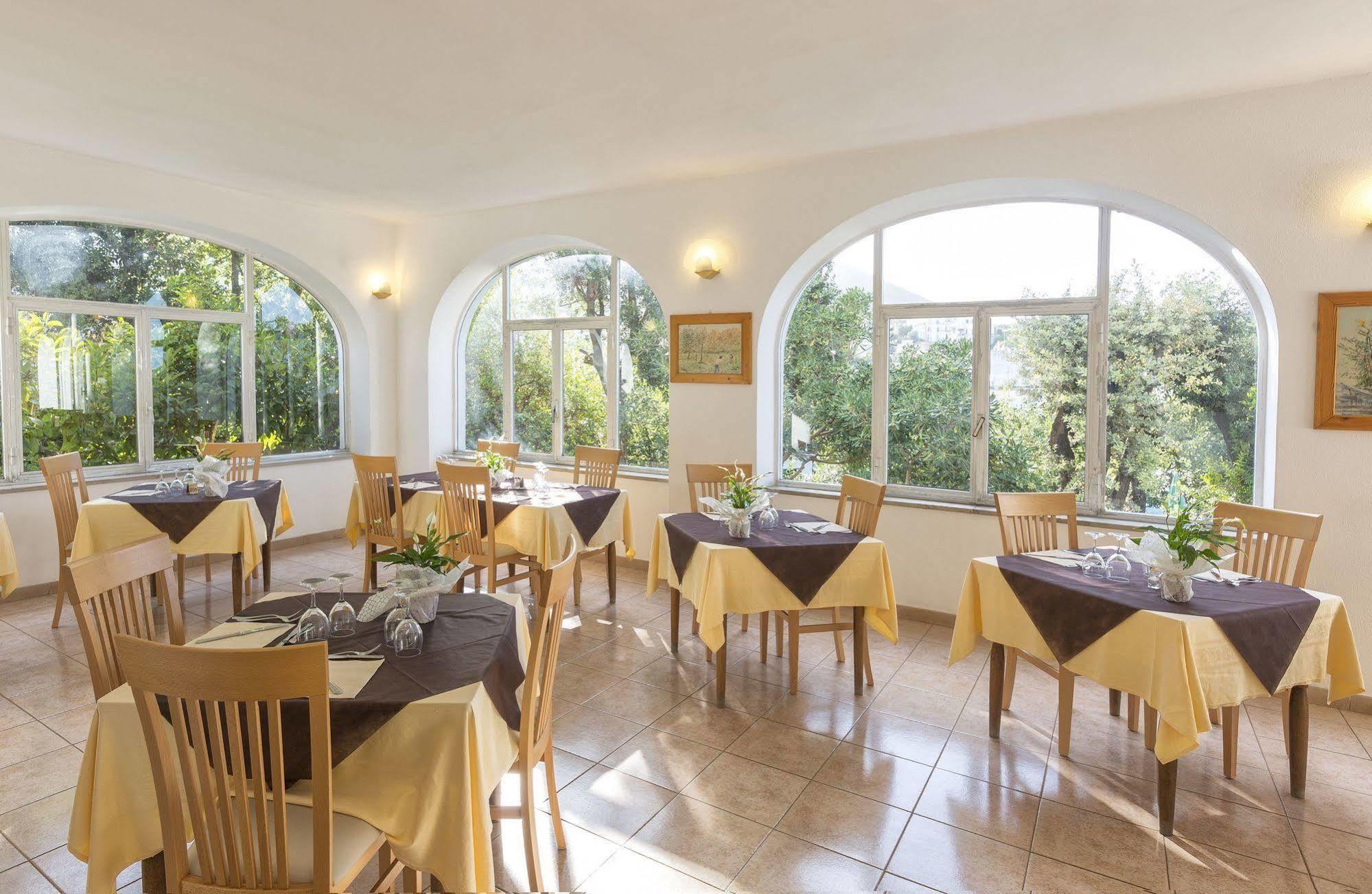 Hotel Vittoria Ischia Eksteriør bilde
