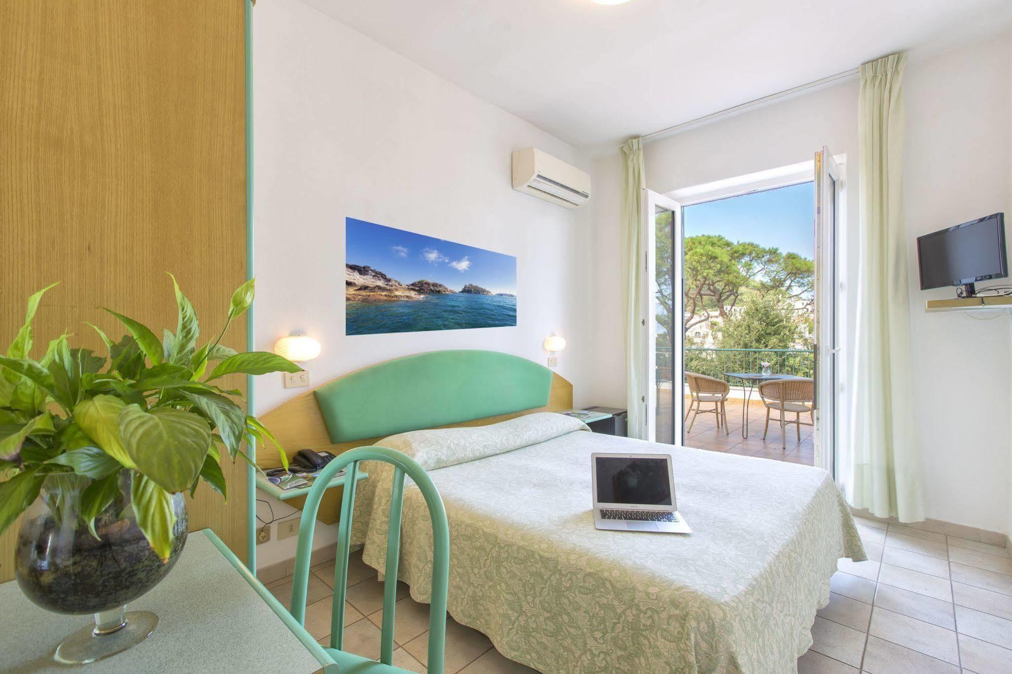 Hotel Vittoria Ischia Eksteriør bilde
